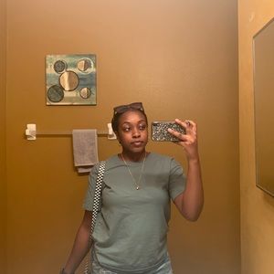 Meet your Posher, Chanelle